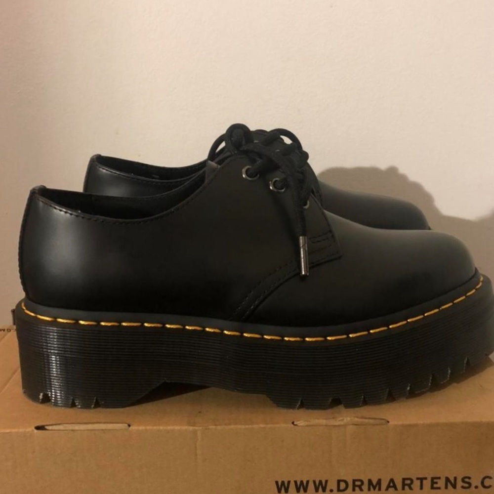 DR. MARTEN • Oxfords